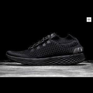 NOBULL Black Tennis Shoes size 9.5